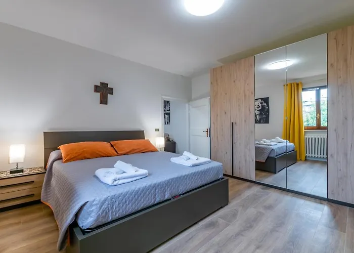 Marilyn Tra Centro E Mare Pesaro